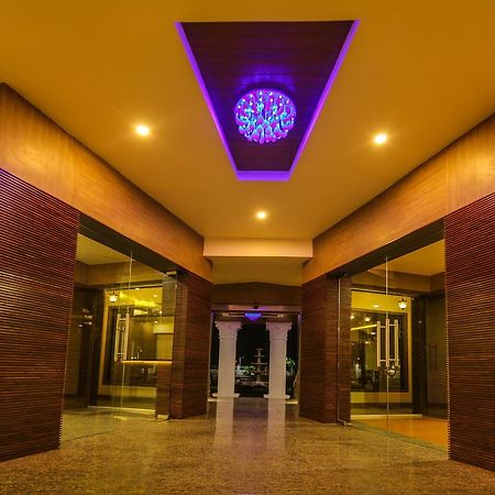 Saubhagya Inn International Лакнау Екстериор снимка