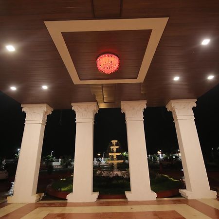 Saubhagya Inn International Лакнау Екстериор снимка