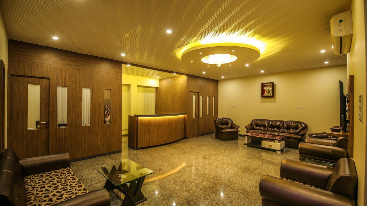 Saubhagya Inn International Лакнау Екстериор снимка
