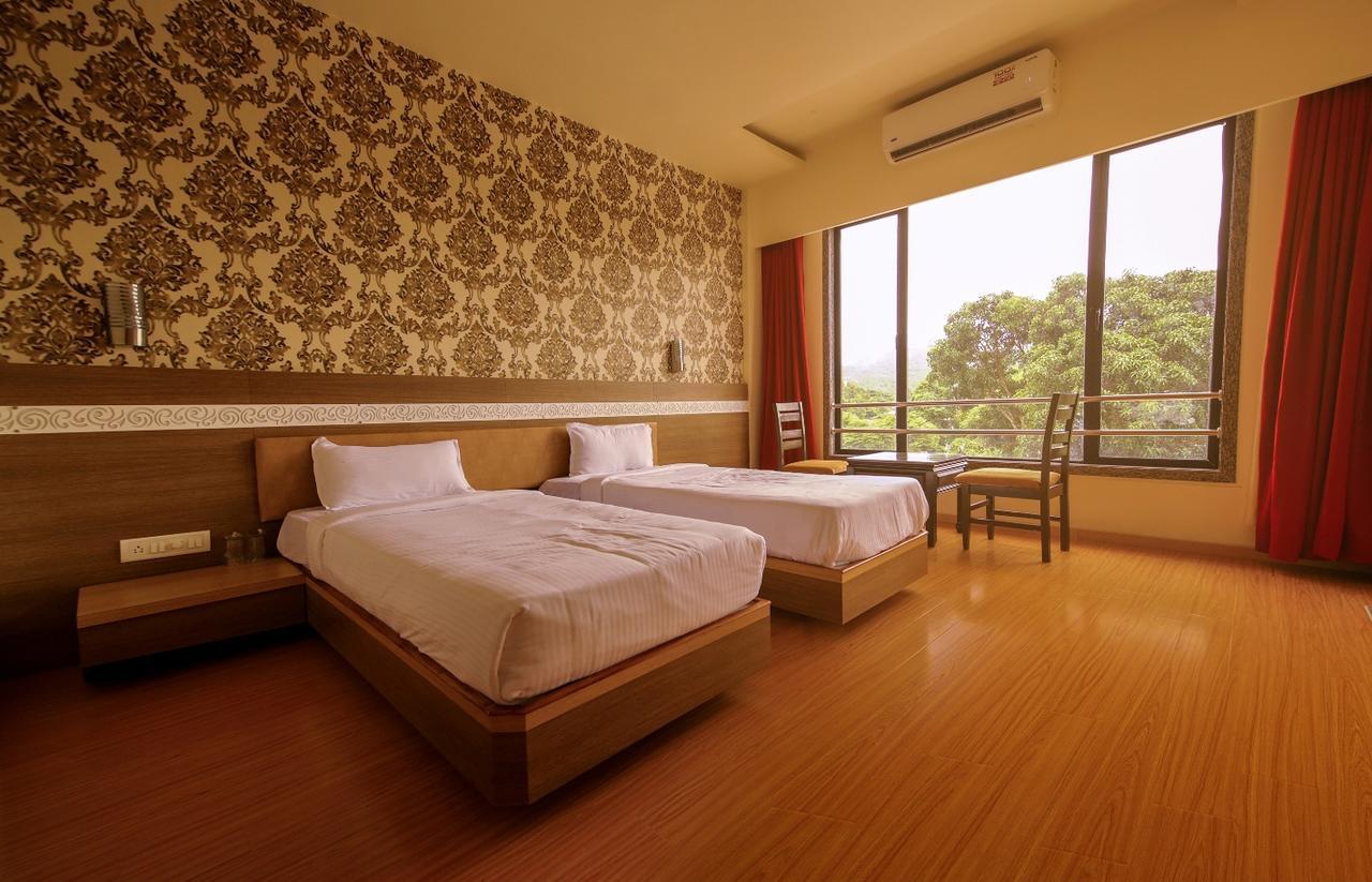 Saubhagya Inn International Лакнау Екстериор снимка