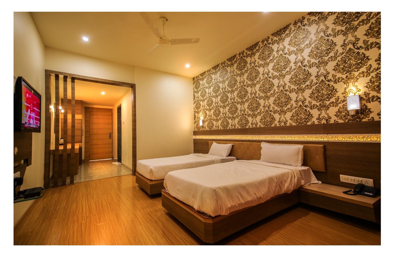 Saubhagya Inn International Лакнау Екстериор снимка