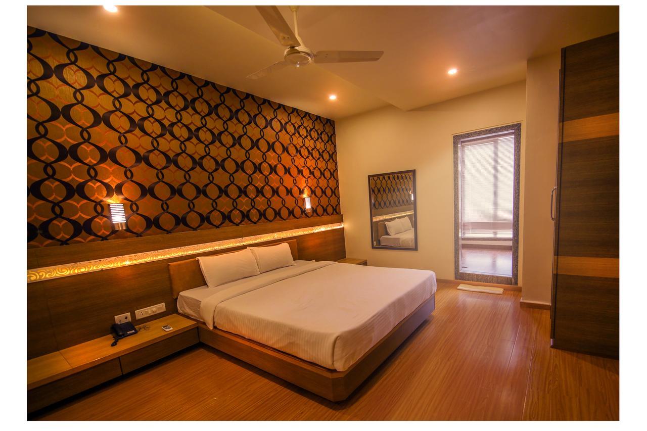 Saubhagya Inn International Лакнау Екстериор снимка